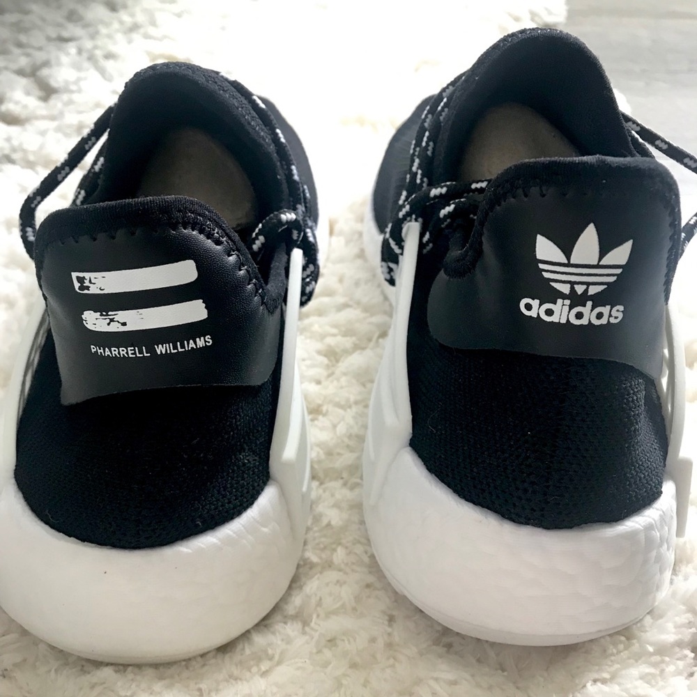 CHANEL x Pharrell HU Race NMD - Picture 3 of 5